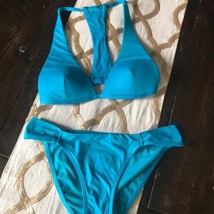 Victoria’s Secret T-back bikini